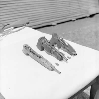 armas confiscadas a los Mau-Mau, en http://navoine.ru/mau-mau-1952-1956.html